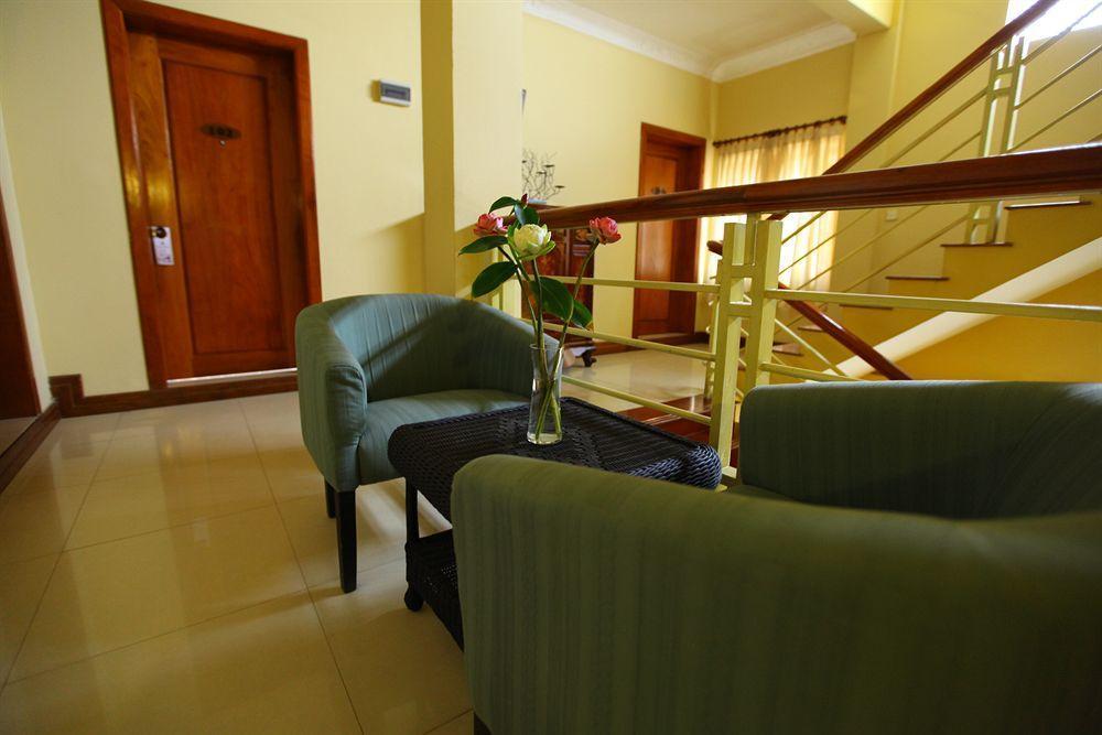 Anise Hotel And Restaurant Phnom Penh Exterior foto